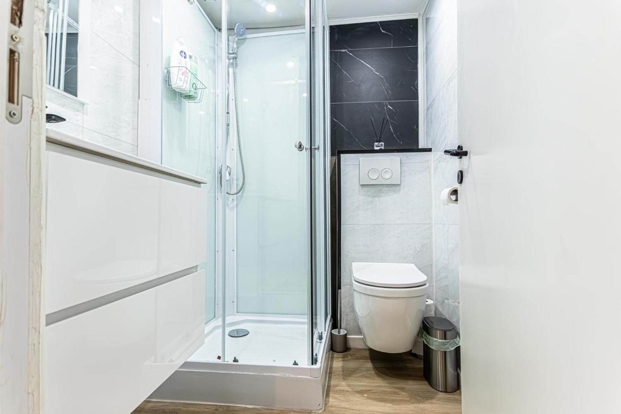 Spacious Shared 5Br Apt In The Heart Of Gent Zewnętrze zdjęcie